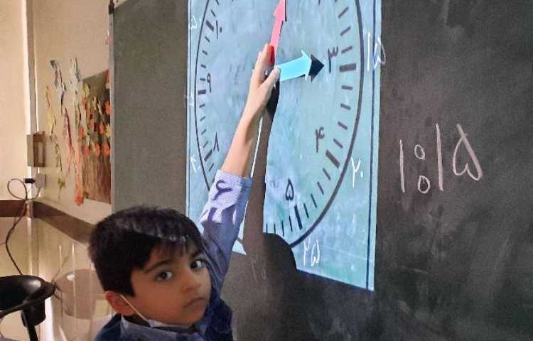 ریاضی : یادگیری ساعت و دقیقه 3