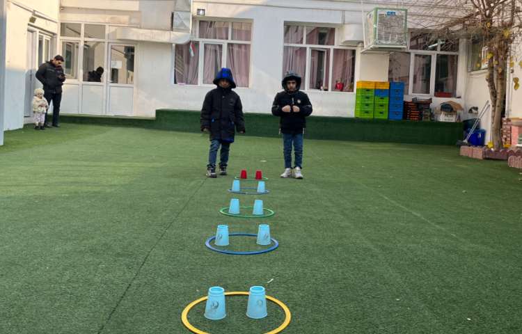 ریتم وگیم -کار با حلقه و کاپ جهت تقویت هماهنگی عصب عضله/چابکی/تقویت دو نیم کره مغز انجام شد 1