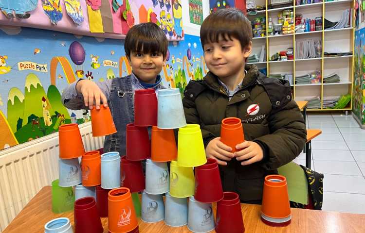 ریتم وگیم -کار با کاپ جهت هماهنگی چشم و دست انجام شد 1