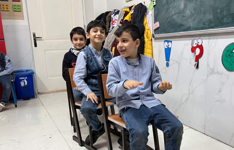 ریتم وگیم -کار جهت تقویت عصب عضله/عمل و عکس العمل/هماهنگی گروهی انجام شد 2