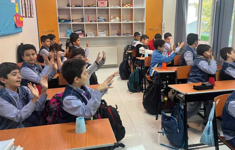 ریتم و گیم-کار با کاپ جهت هماهنگی گروهی و چشم دست انجام شد 3