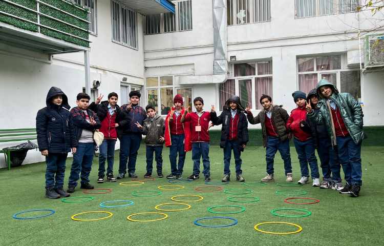 ریتم و گیم - بازی جهت تقویت هماهنگی چشم و پا،مغز ورزی،تقویت حافظه دیداری و همدلی و هماهنگی