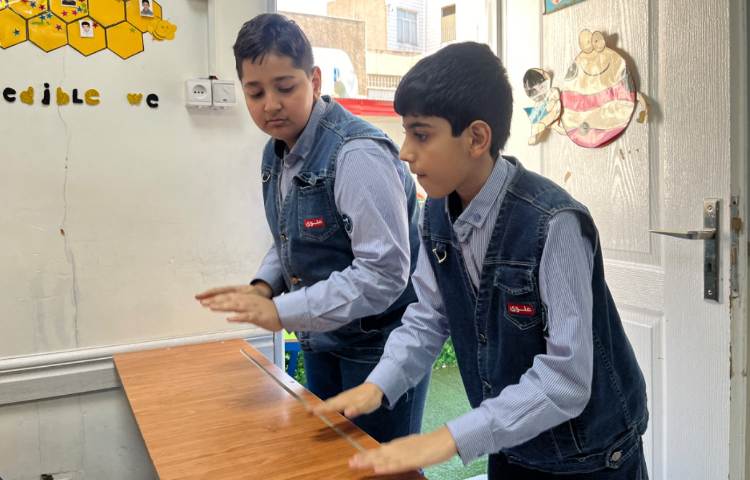 ریتم و گیم - تقویت خلاقیت و ساخت ریتم توسط بچه ها با استفاده از چوبک و کاپ انجام شد. 1