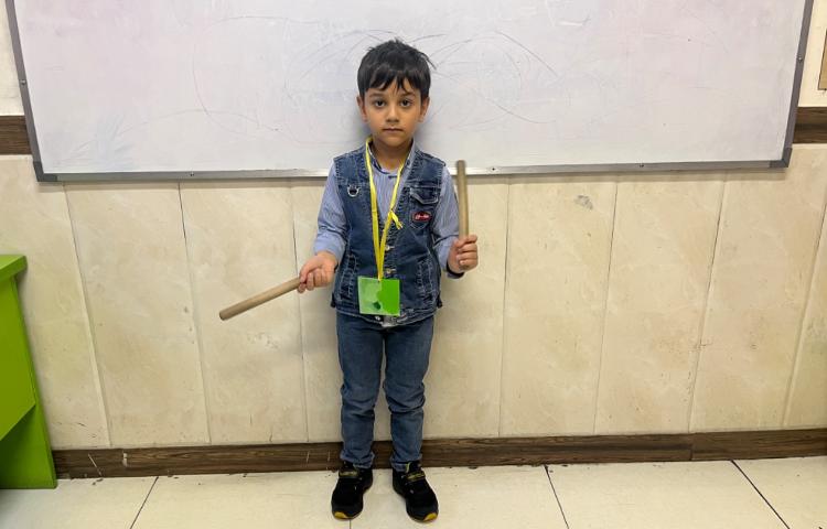 ریتم و گیم -تقویت خلاقیت و ساخت ریتم توسط بچه ها با استفاده از چوبک و کاپ انجام شد. 2