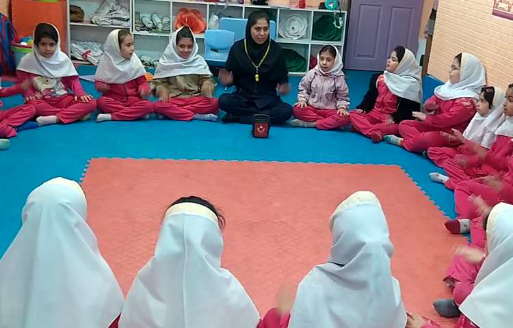 ریتم و گیم دبستان دخترانه پرتوعلوی شیراز 1