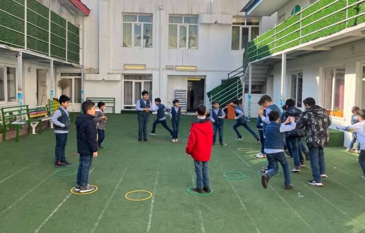 ریتم و گیم -کار با حلقه جهت تقویت چابکی/سرعت عمل و عکس العمل انجام شد 1