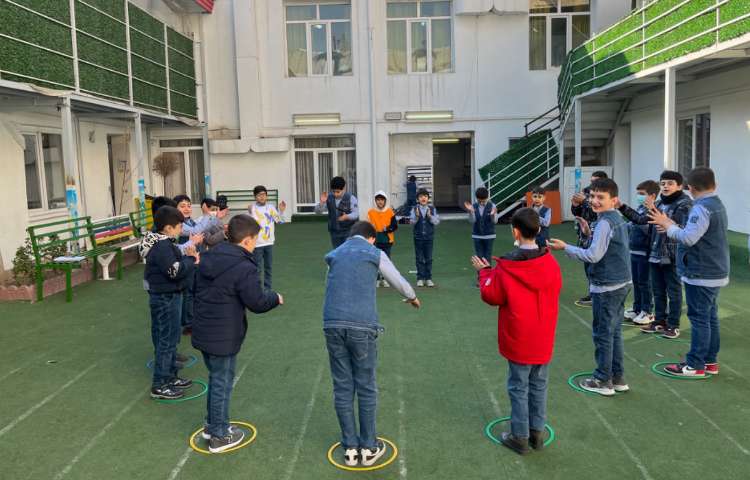 ریتم و گیم -کار با حلقه جهت تقویت چابکی/سرعت عمل و عکس العمل انجام شد