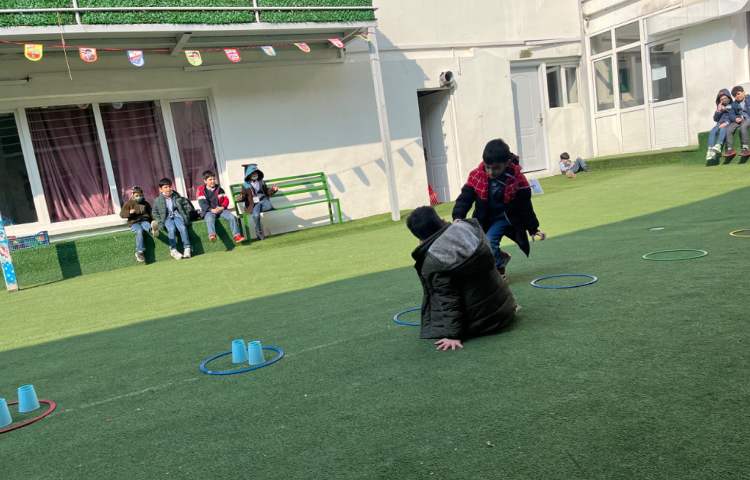 ریتم و گیم - کار با حلقه و کاپ جهت تقویت هماهنگی عصب عضله/چابکی/تقویت دو نیم کره مغز انجام شد 2