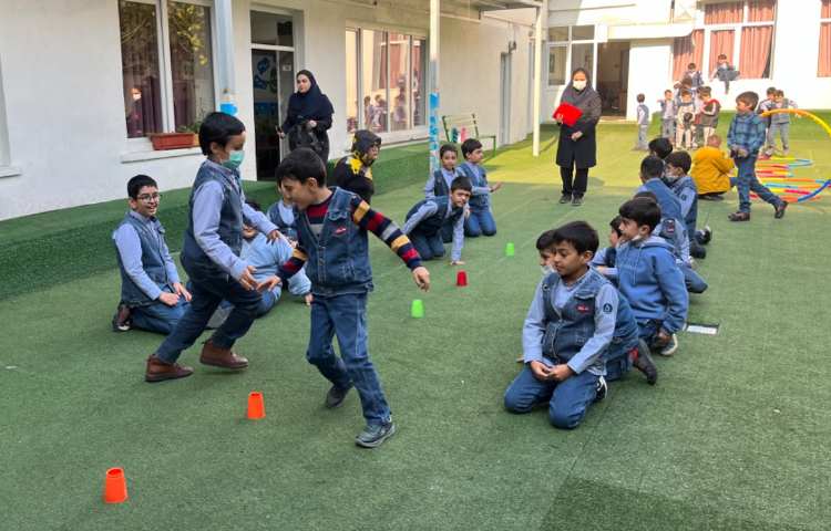 ریتم و گیم - کار با کاپ جهت تقویت هماهنگی گروهی، هماهنگی دو نیم کره و سرعت انجام شد 2