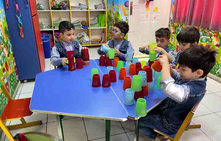 ریتم و گیم -کار با کاپ جهت تقویت هماهنگی گروهی و چشم و‌دست انجام شد 3