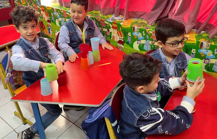 ریتم و گیم -کار با کاپ جهت تقویت هماهنگی گروهی ،چشم و دست انجام شد 2