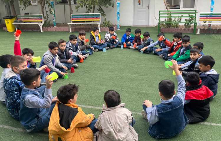 ریتم و گیم -کار با کاپ جهت هماهنگی چشم و دست/ توجه و تمرکز و هماهنگی گروهی انجام شد 1