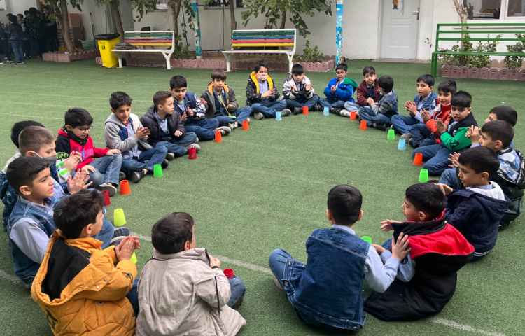 ریتم و گیم -کار با کاپ جهت هماهنگی چشم و دست/ توجه و تمرکز و هماهنگی گروهی انجام شد 2