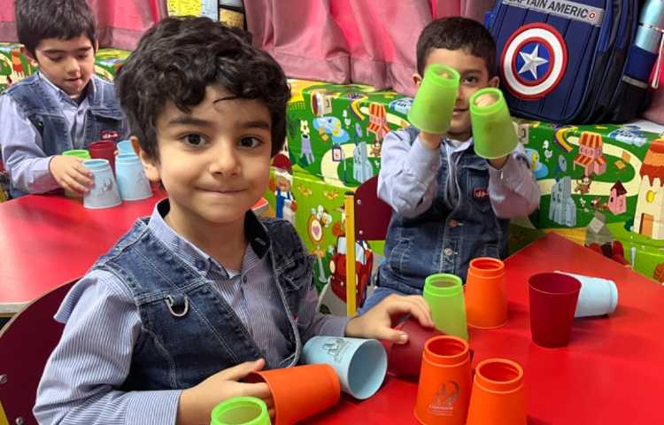 ریتم و گیم -کار با کاپ جهت هماهنگی چشم و دست/ توجه و تمرکز و هماهنگی گروهی انجام شد 1