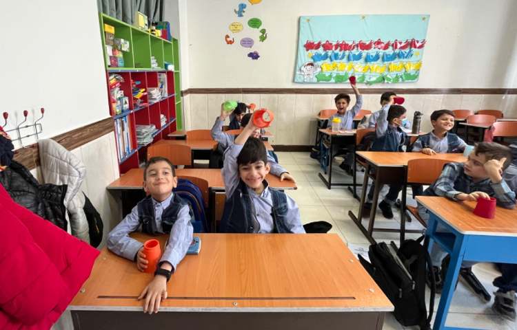 ریتم و گیم -کار با کاپ جهت هماهنگی چشم و دست و تقویت هماهنگی گروهی انجام شد 3