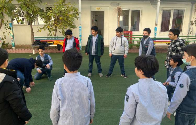 ریتم و گیم -کار برای تقویت مهارت های ادراکی حرکتی عمل و عکس العمل انجام شد 2