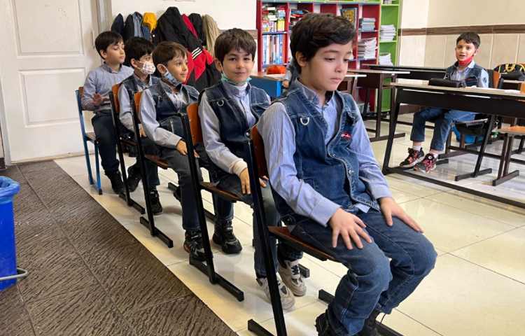 ریتم و گیم -کار جهت تقویت عصب عضله/عمل و عکس العمل/هماهنگی گروهی انجام شد 1