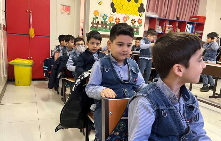 ریتم و گیم -کار جهت تقویت عصب عضله/عمل و عکس العمل/هماهنگی گروهی انجام شد 1