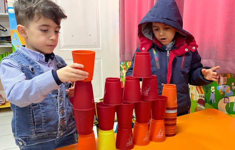 ریتم و گیم -کار جهت تقویت عصب عضله/عمل و عکس العمل/هماهنگی گروهی انجام شد 2