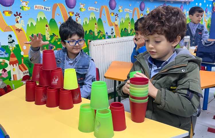 ریتم و گیم -کار جهت تقویت عصب عضله/عمل و عکس العمل/هماهنگی گروهی انجام شد