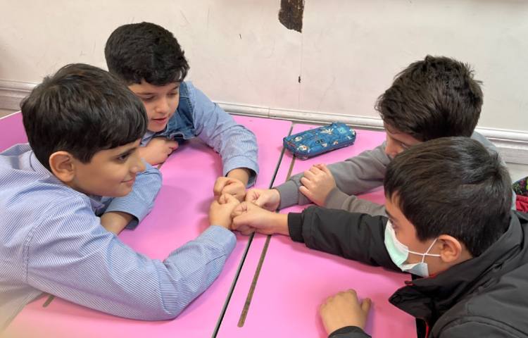 ریتم و گیم -کار جهت تقویت هماهنگی و همکاری گروهی انجام شد 1