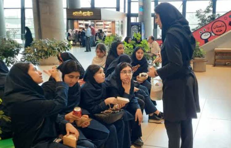 زبانی باغ کتاب تهران 2