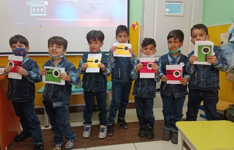 :زبان آموزی(کاردستی د اول دوربین) و کارگاه ماهر شو 1