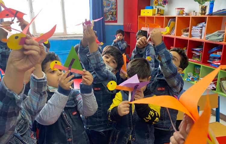 :زبان آموزی، ساختن کاردستی پرنده و کشیدن نقاشی پروانه 1