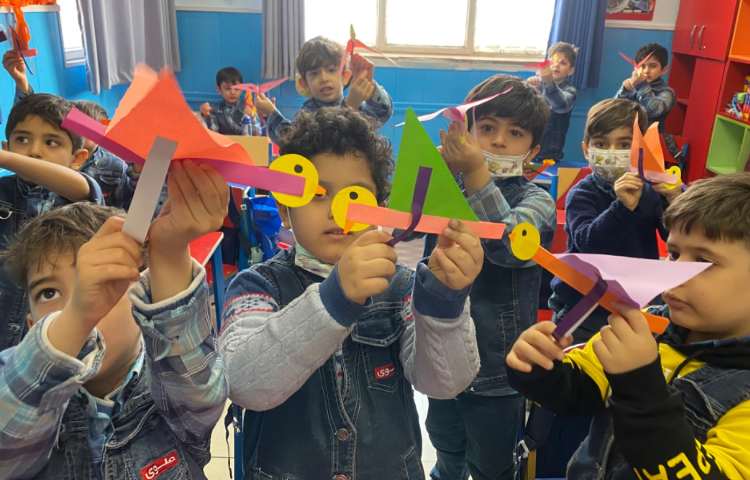 :زبان آموزی، ساختن کاردستی پرنده و کشیدن نقاشی پروانه 2