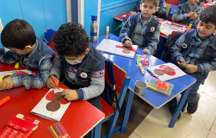 :زبان آموزی، ساخت کاردستی کفشدوزک 3