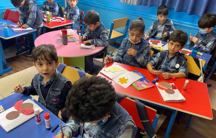 :زبان آموزی، ساخت کاردستی کفشدوزک 4