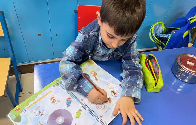 :زبان آموزی صدای (ز) به همراه کاردستی زنبور 7