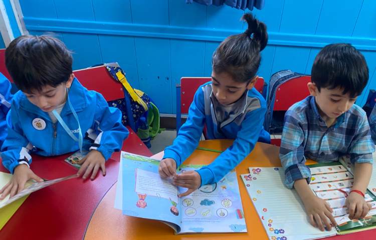 :زبان آموزی، کلاس قاصدک 8