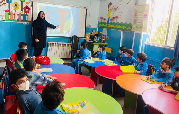 :زبان آموزی، کلاس قاصدک