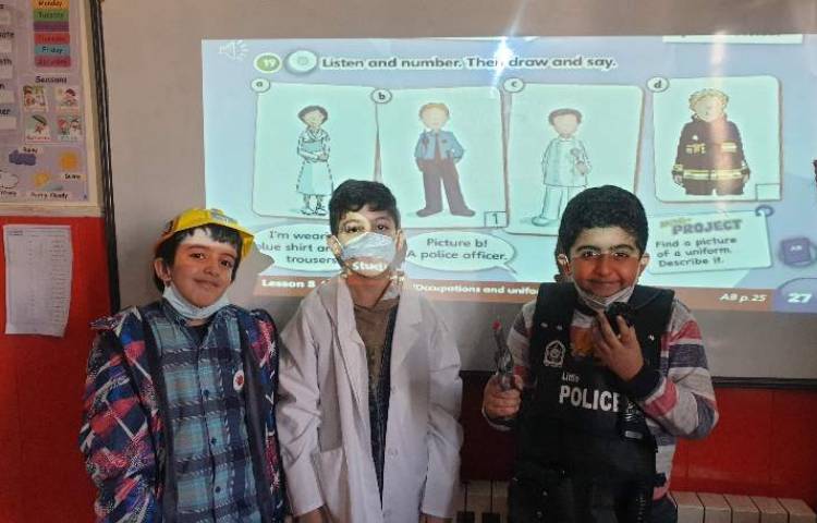 :زبان، تدریس مشاغل و لباس هایشان 6