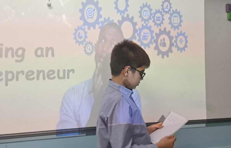 زبان عمومی Being an entrepreneur 3