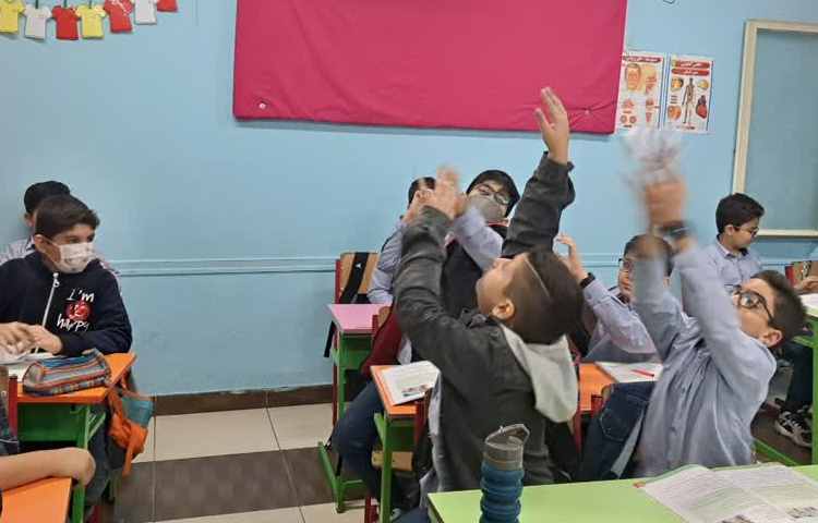 زبان عمومی Crumple paper ball 3