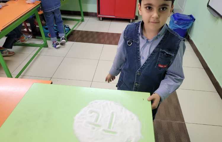 زبان عمومی Letter Tt 6