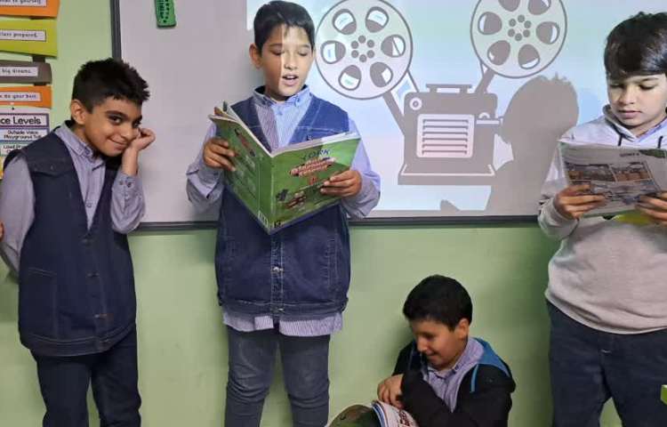 زبان عمومی Play the roll