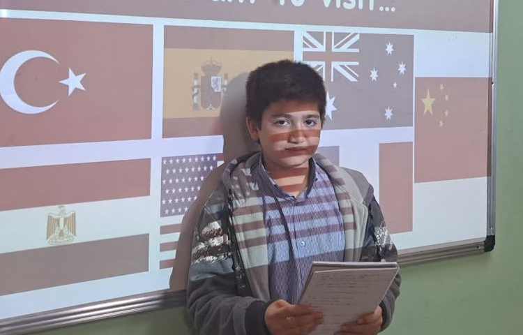 زبانTourist attractions in different countries 1