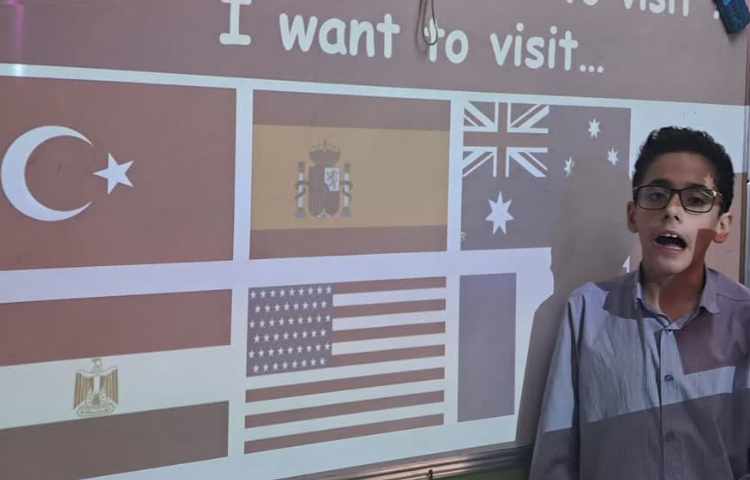 زبانTourist attractions in different countries 2