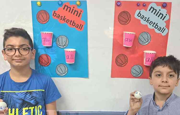 زبان Minibasket to practice phonics 3