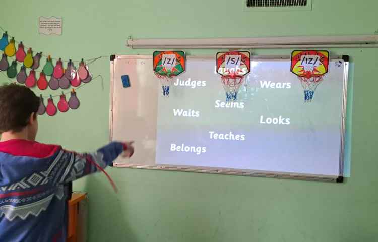 زبانBasketball game to practice different sounds 3