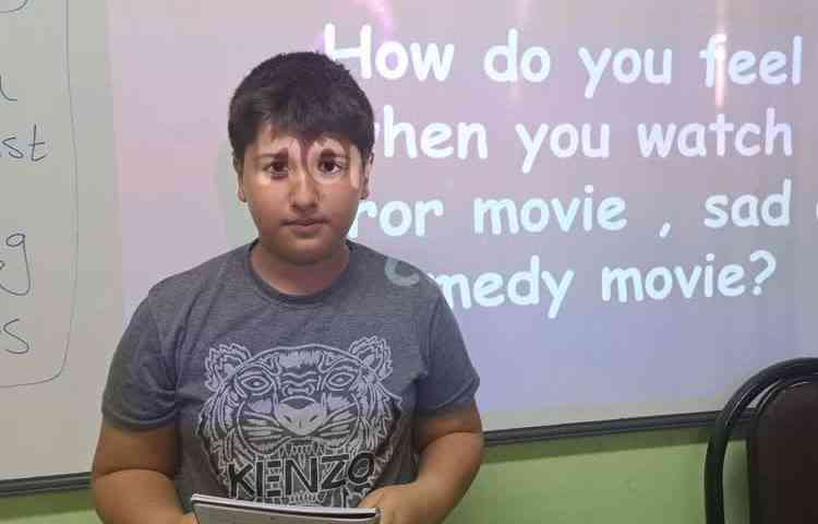 زبان Pass the ball and read what you wrote before 4