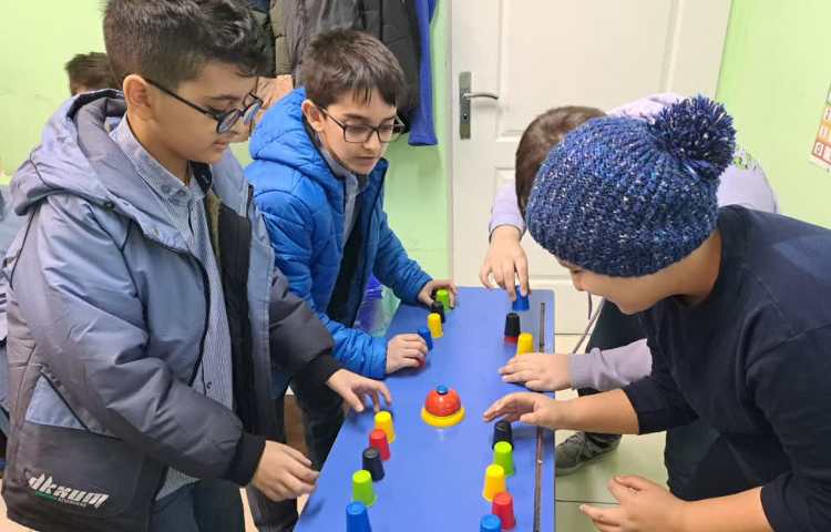 زبان Balance game 8