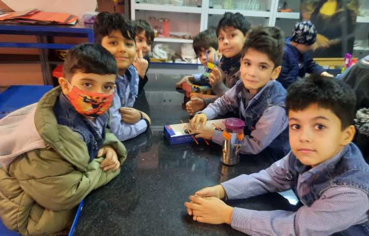 زنگ آزمایشگاه دست سازه های علوم 7