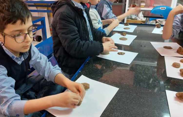 زنگ آزمایشگاه زمین خانه ی خاکی ما 6