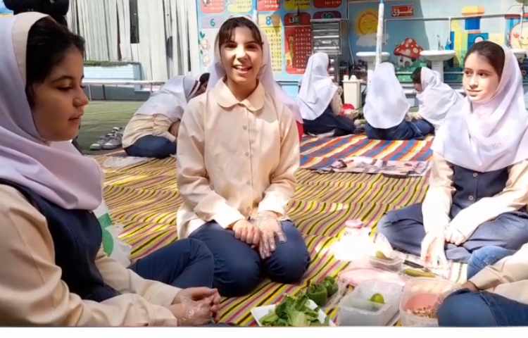 زنگ آشپزی دانش آموزان عزیز پایه ششم دبستان پرتوعلوی شیراز. 1