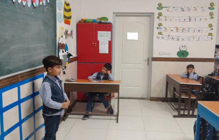 زنگ اتیکت و آموزش اتیکت نشستن 1