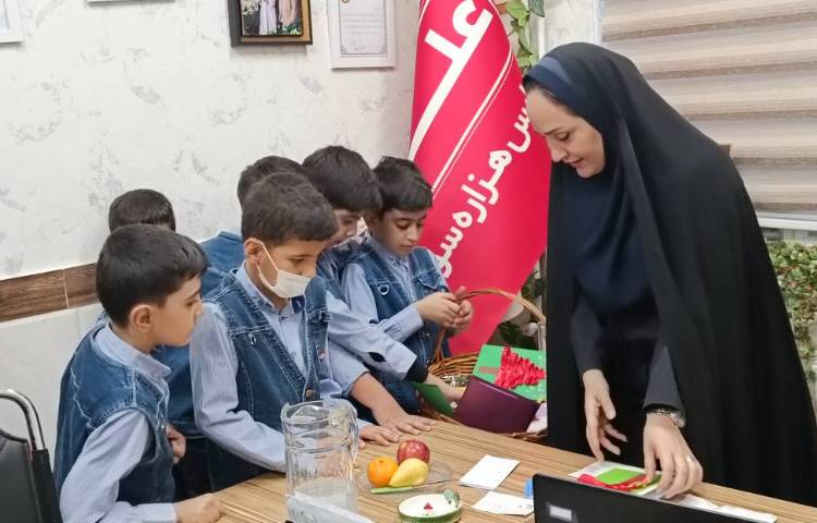 زنگ اجتماعی، قدردانی از کادر مدرسه با کارت‌های قدردانی 8